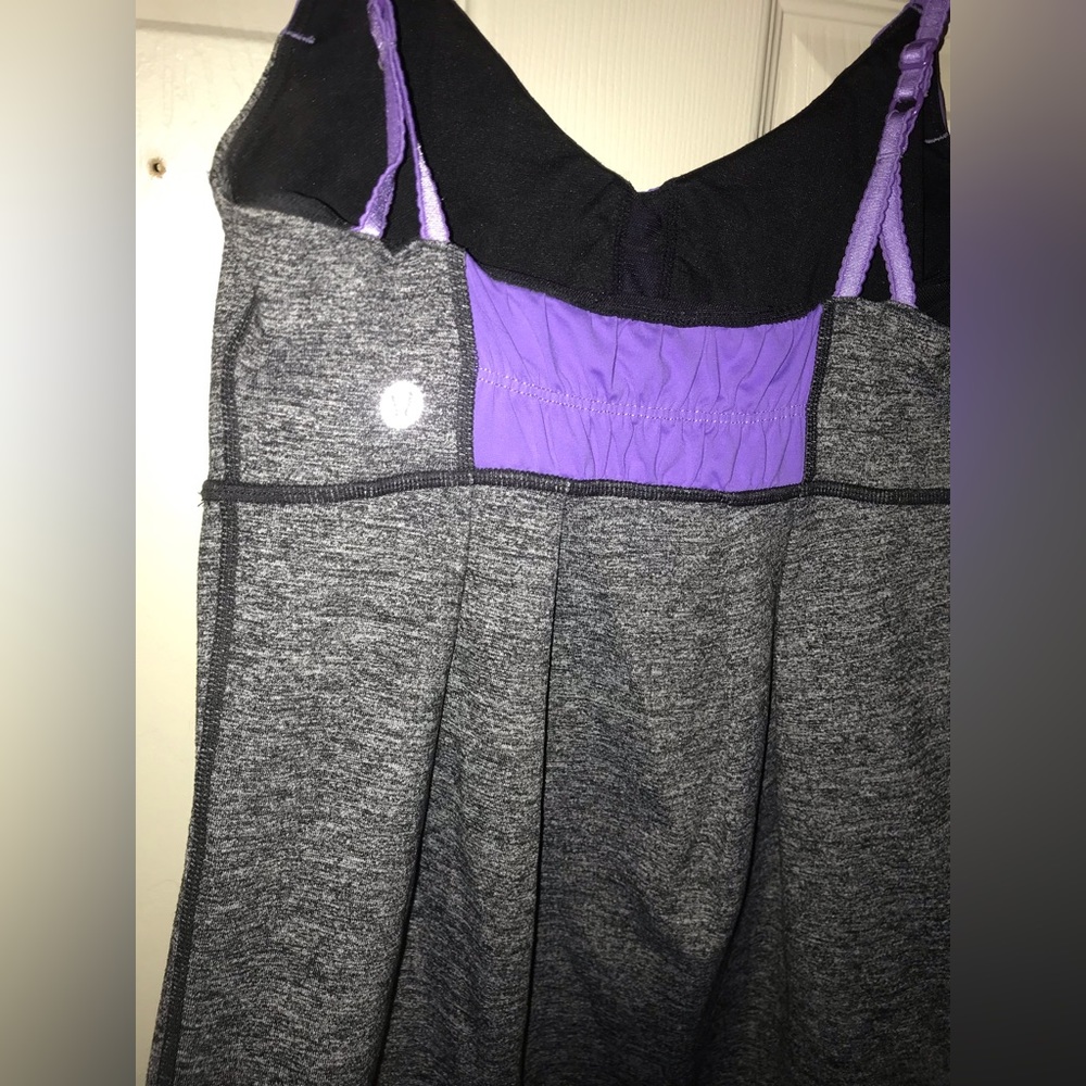 Lululemon | 4 - Picture 3 of 4